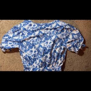 Versatile, cute, blue and white floral